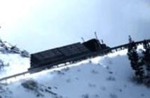 货车雪地上坡失控多可怕